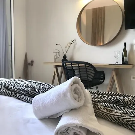 Sunset Premium Studio 9 *