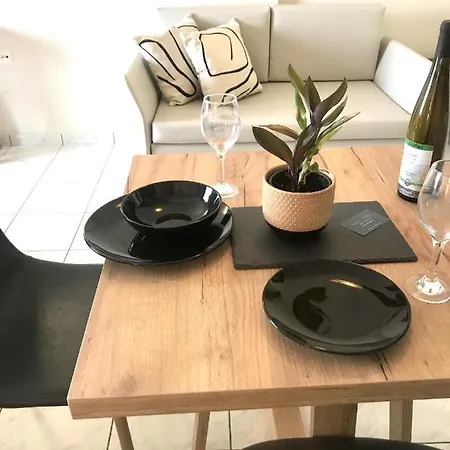 Sunset Premium Studio 9 *